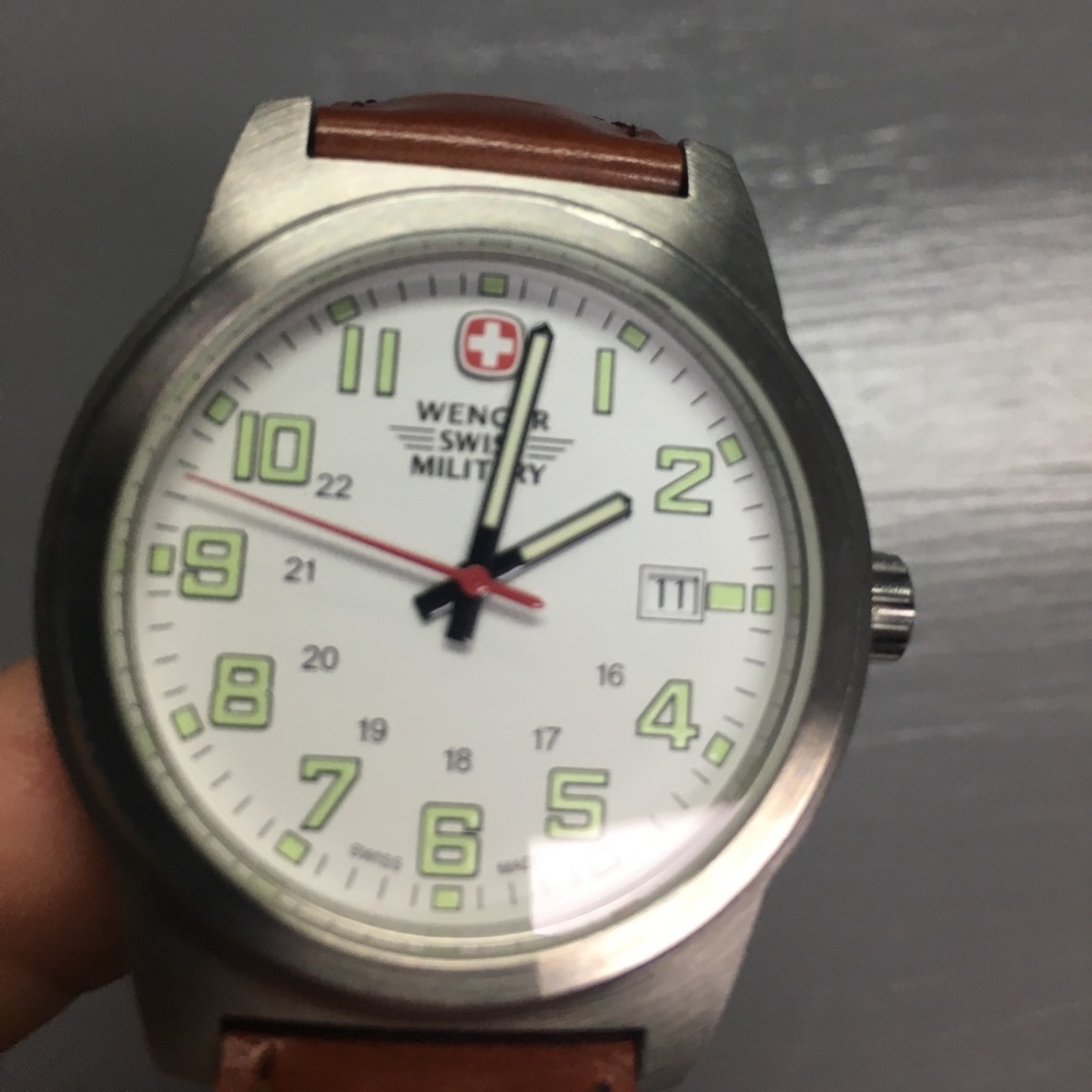 Men’s Wenger Swiss Quartz Watch 40mm model 7290X